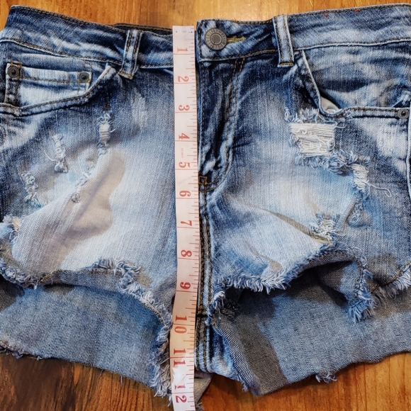 Mossimo Distressed Raw Edge Denim Shorts Jean 9 - Picture 5 of 6